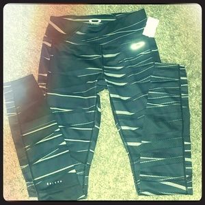 Oakley’s workout leggings